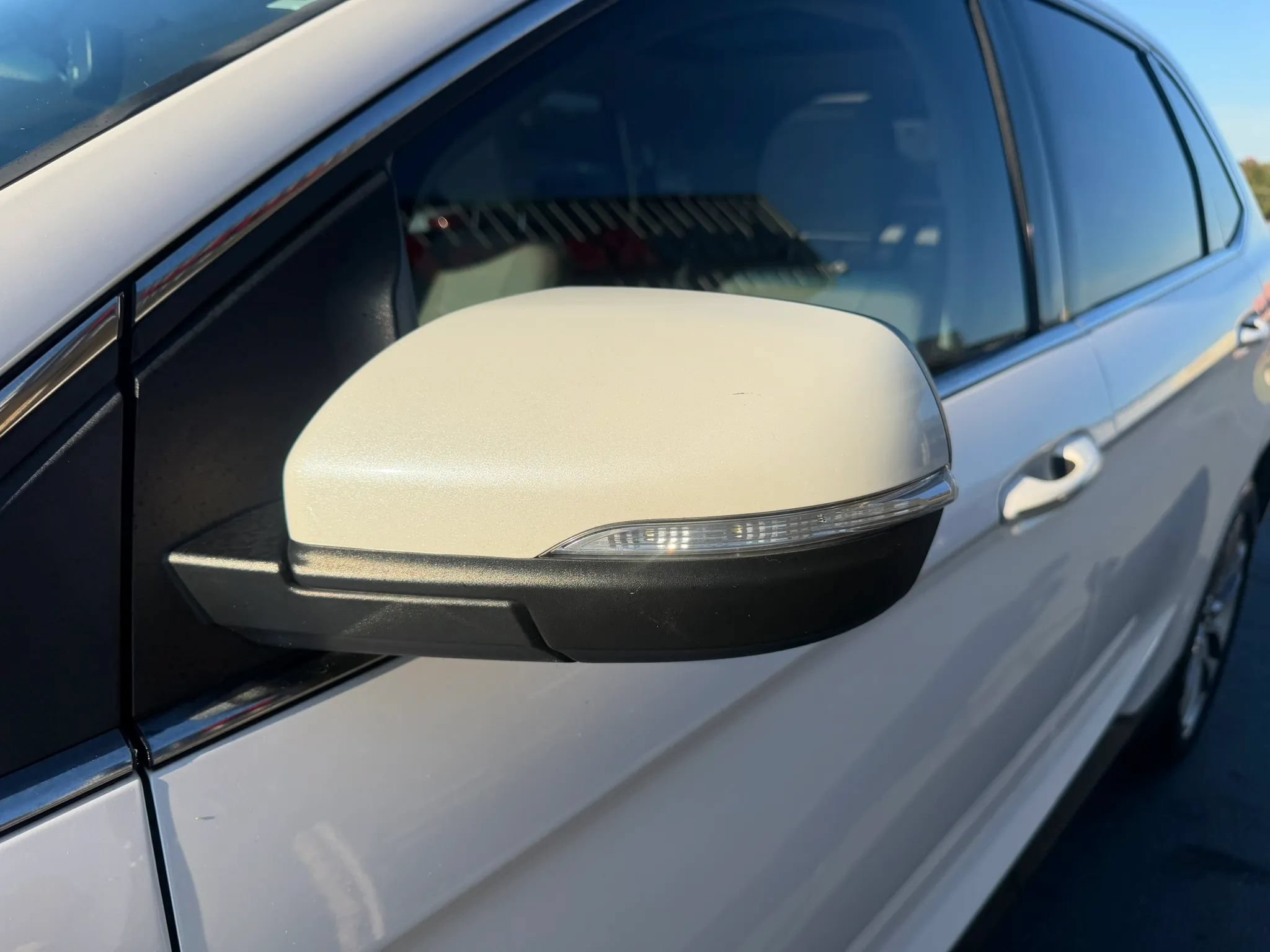 Used 2018 Ford Edge Titanium w/ Equipment Group 301A FWD image 28