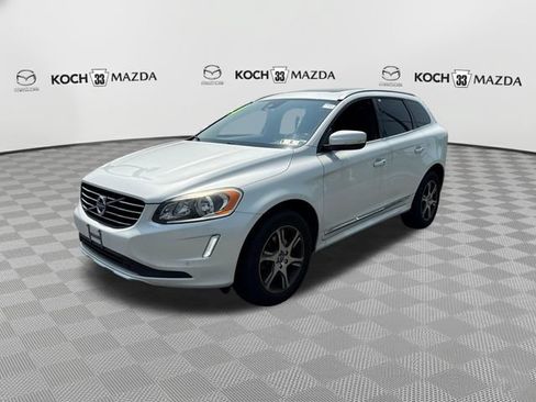 Used 2015 Volvo XC60 T6 w/ Proximity Package AWD/4WD image 3