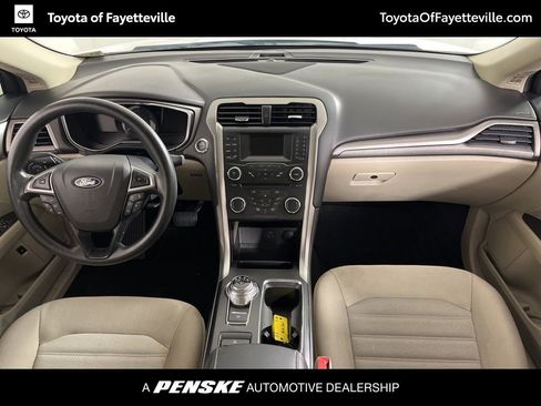 Used 2018 Ford Fusion SE image 17