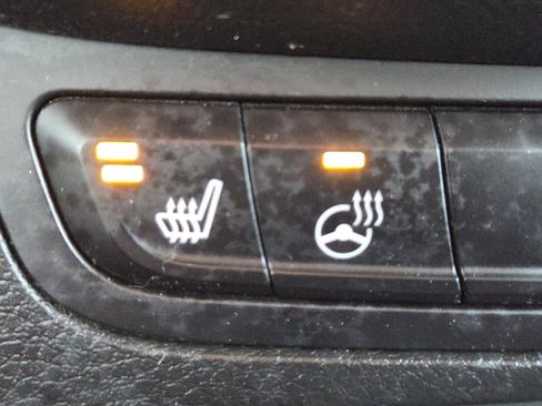 Used 2016 Jeep Renegade Latitude image 6