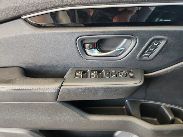 Used 2025 Honda Pilot EX-L image 24