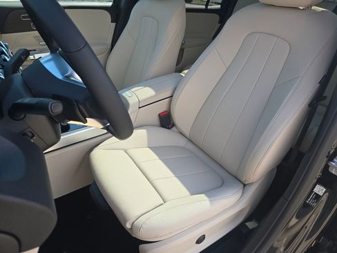 New 2026 Mercedes-Benz GLB 250 4MATIC image 23