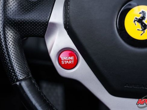 Used 2014 Ferrari California image 75