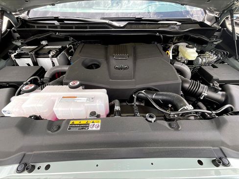 New 2025 Toyota Tundra Platinum image 14