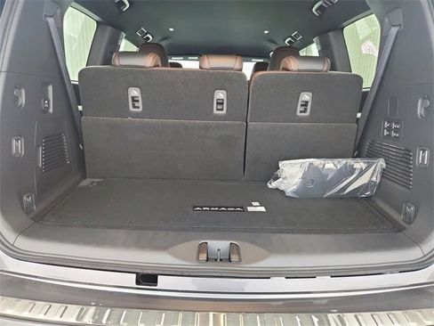 New 2026 Nissan Armada SL image 43