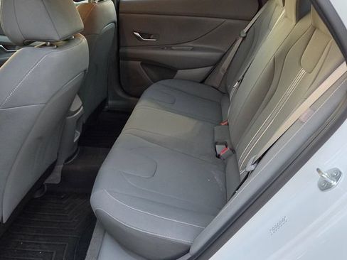 Used 2024 Hyundai Elantra SEL FWD image 11
