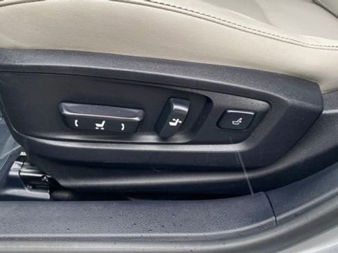 Used 2015 Lexus ES 300h 300h image 11