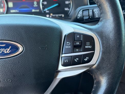 Used 2022 Ford Explorer XLT w/ Equipment Group 202A RWD image 14