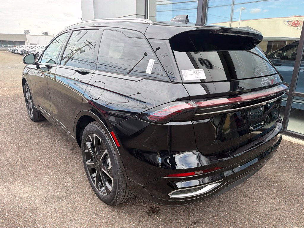 New 2026 Lincoln Nautilus Reserve AWD/4WD image 2