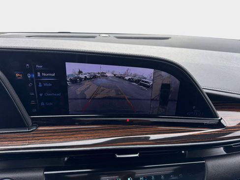 Used 2023 Cadillac Escalade Premium Luxury w/ Performance Package image 39