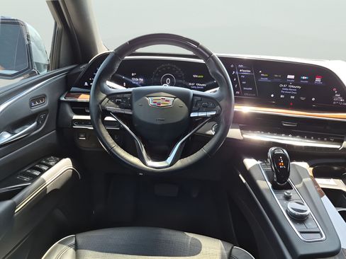 Used 2023 Cadillac Escalade Premium Luxury w/ LPO, Floor Liner Package AWD/4WD image 36