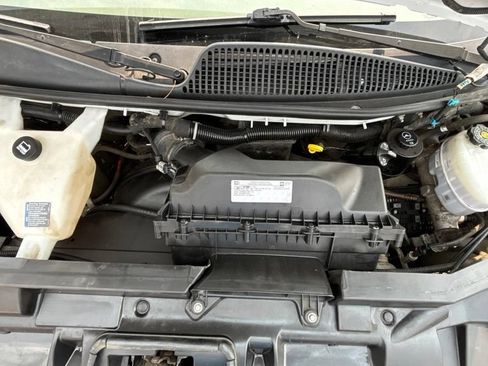 Used 2022 Chevrolet Express 3500 LS RWD image 17