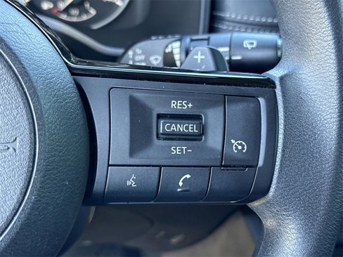 Certified 2021 Nissan Rogue S image 32