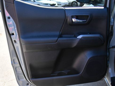 Used 2023 Toyota Tacoma TRD Off-Road w/ Black Out Package (TMS) AWD/4WD image 34