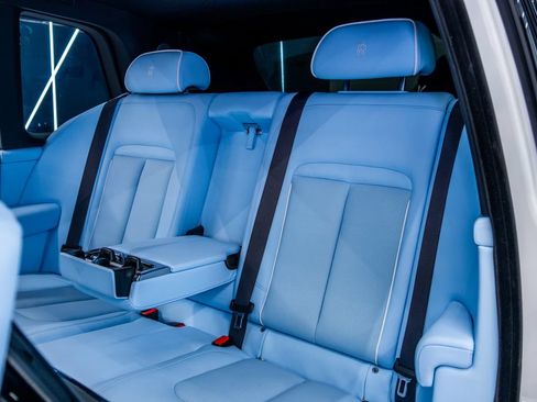 Used 2025 Rolls-Royce Cullinan AWD/4WD image 22