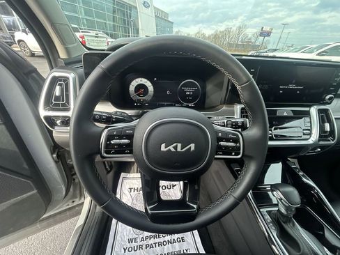 Used 2023 Kia Sorento SX image 20
