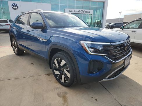 New 2026 Volkswagen Atlas Cross Sport SE image 1