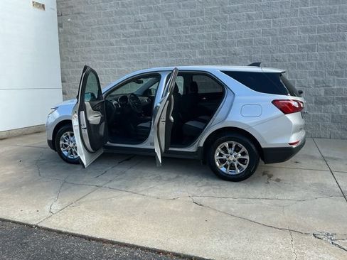 Used 2020 Chevrolet Equinox LT AWD/4WD image 13