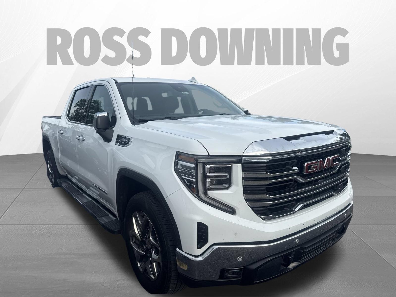 Used 2025 GMC Sierra 1500 SLT w/ SLT Premium Package RWD image 3
