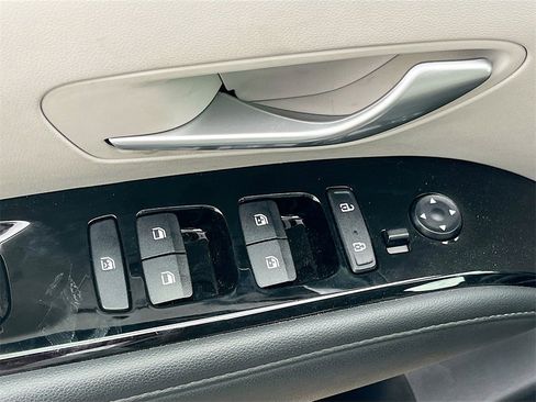 Used 2024 Hyundai Tucson Limited image 18