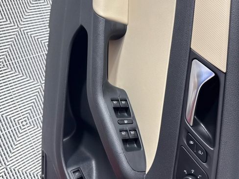 Used 2012 Volkswagen Jetta SE image 12