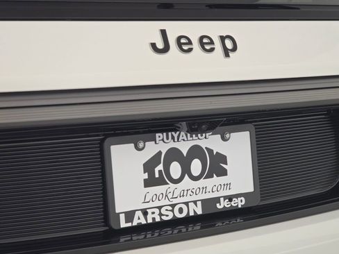 New 2026 Jeep Grand Wagoneer Limited image 13