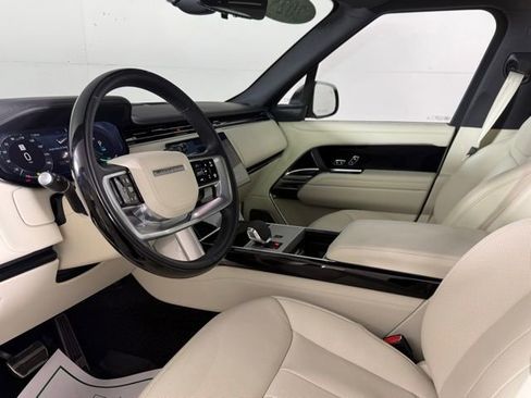 Used 2025 Land Rover Range Rover Autobiography AWD/4WD image 16