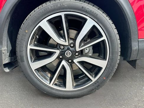 Used 2018 Nissan Rogue Sport SL w/ SL Premium Package FWD image 30