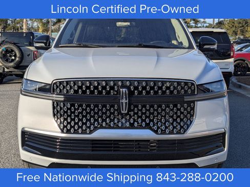 Certified 2025 Lincoln Navigator Reserve image 9