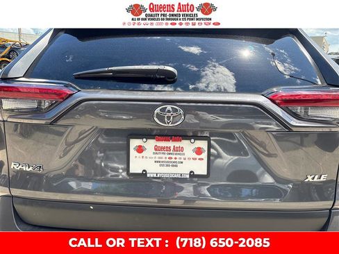 Used 2019 Toyota RAV4 XLE FWD image 35