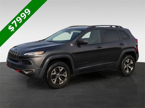 Used 2016 Jeep Cherokee Trailhawk image 4