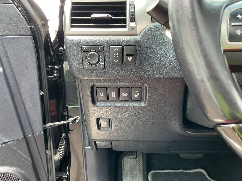 Used 2022 Lexus GX 460 Premium w/ Premium Package AWD/4WD image 15