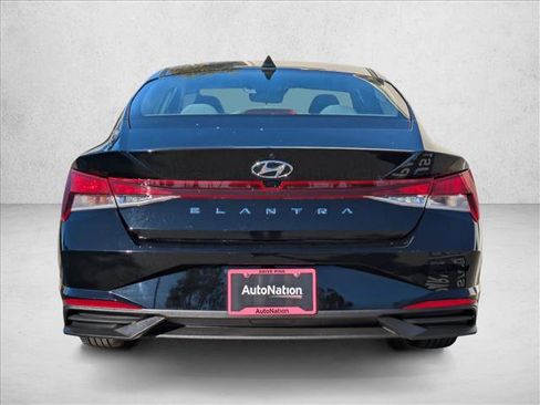 Certified 2023 Hyundai Elantra SEL image 7