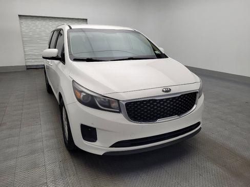 Used 2016 Kia Sedona LX w/ LX Essentials Premium Package image 14