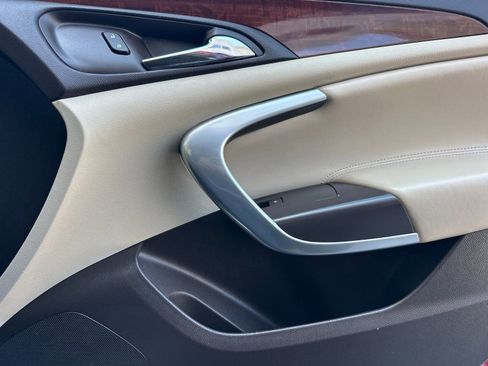 Used 2016 Buick Regal FWD image 18