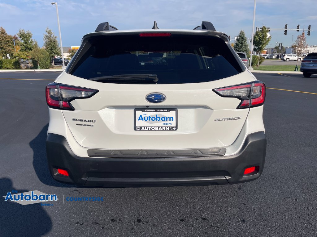 Used 2024 Subaru Outback Premium AWD/4WD image 4