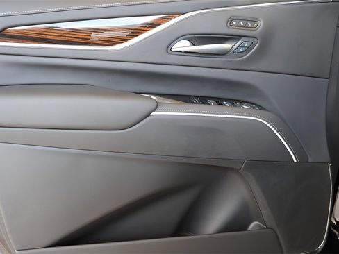 Certified 2024 Cadillac Escalade ESV Premium Luxury image 24