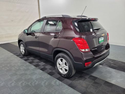 Used 2022 Chevrolet Trax LT w/ Driver Confidence Package AWD/4WD image 3