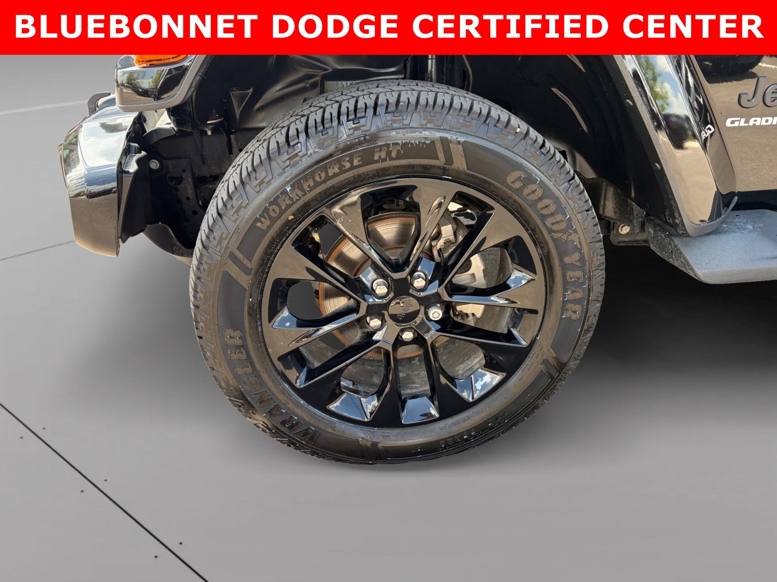 Used 2022 Jeep Gladiator Overland AWD/4WD image 9