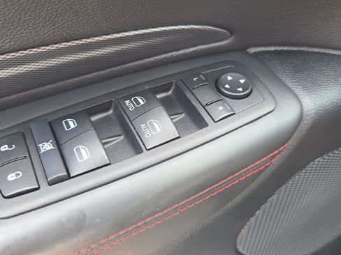 Used 2024 Dodge Durango GT RWD image 29