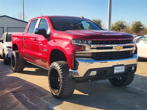 Used 2019 Chevrolet Silverado 1500 LT w/ Texas Edition image 3