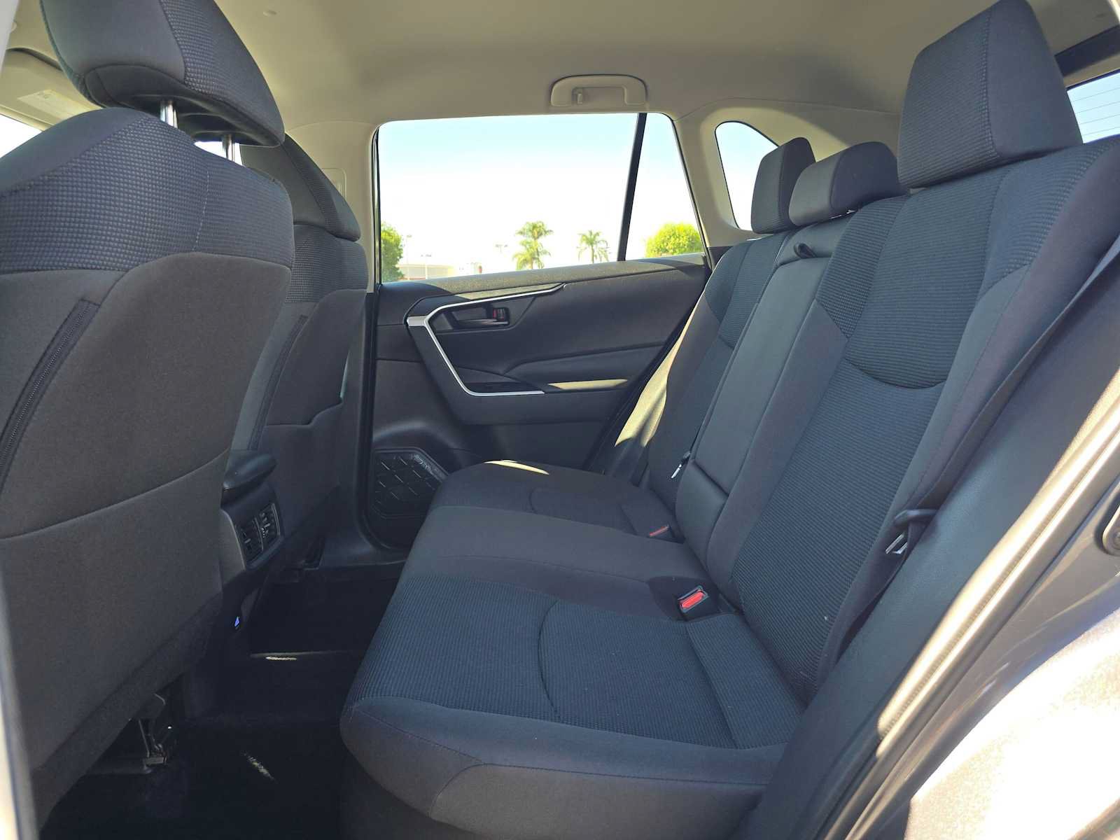 Used 2024 Toyota RAV4 LE AWD/4WD image 16