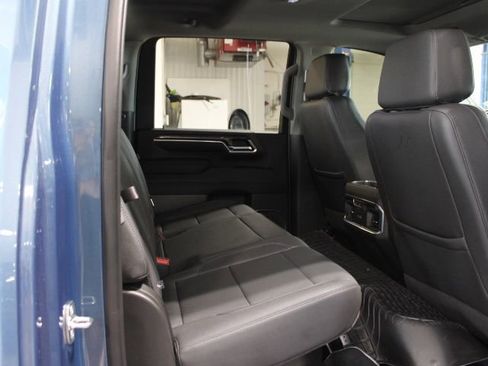Used 2024 Chevrolet Silverado 2500 LTZ w/ LTZ Premium Package AWD/4WD image 16