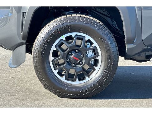 New 2026 Toyota Tacoma TRD Off-Road AWD/4WD image 30