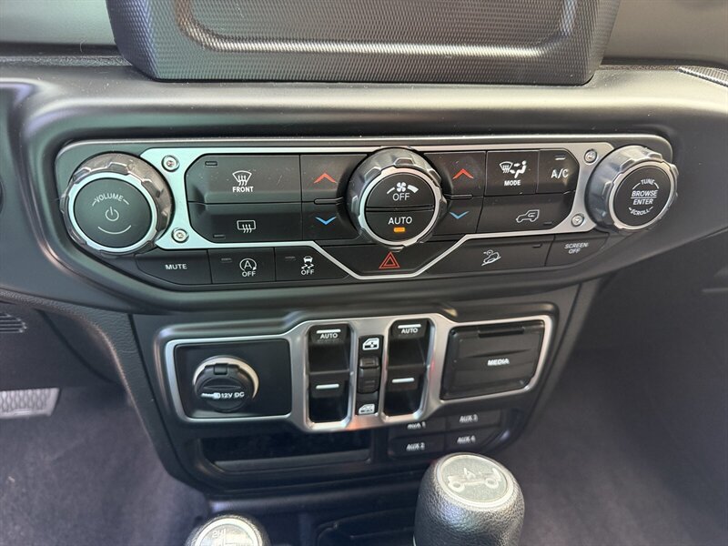 Used 2018 Jeep Wrangler Unlimited Sport S AWD/4WD image 20