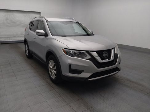Used 2020 Nissan Rogue SV FWD image 13