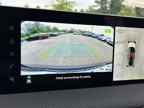 New 2025 Nissan Kicks SR image 25