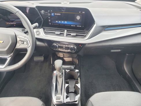 Certified 2024 Chevrolet Trax LT w/ Driver Confidence Package FWD image 16