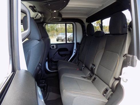 New 2026 Jeep Gladiator Sport image 20