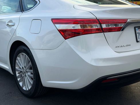 Used 2014 Toyota Avalon XLE Touring image 21